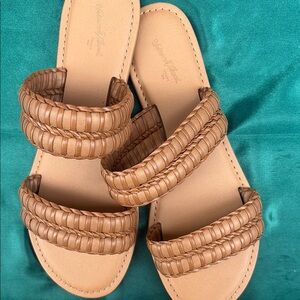 Universal Thread Tan Braided Sandals with Cushioned Footbed